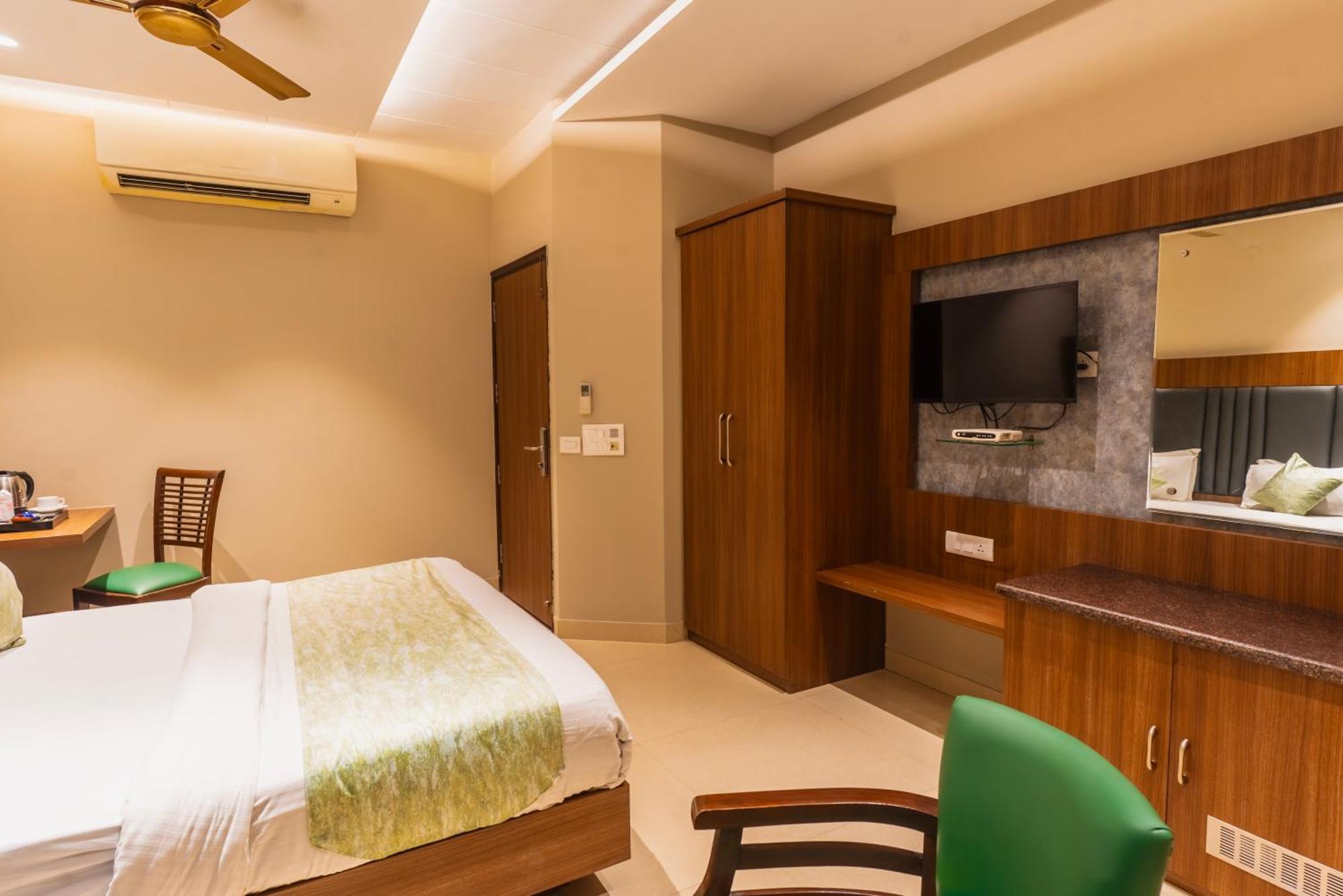 Hotel Amritsar International 2 Min Walk From Amritsar Bus Stand Exterior foto