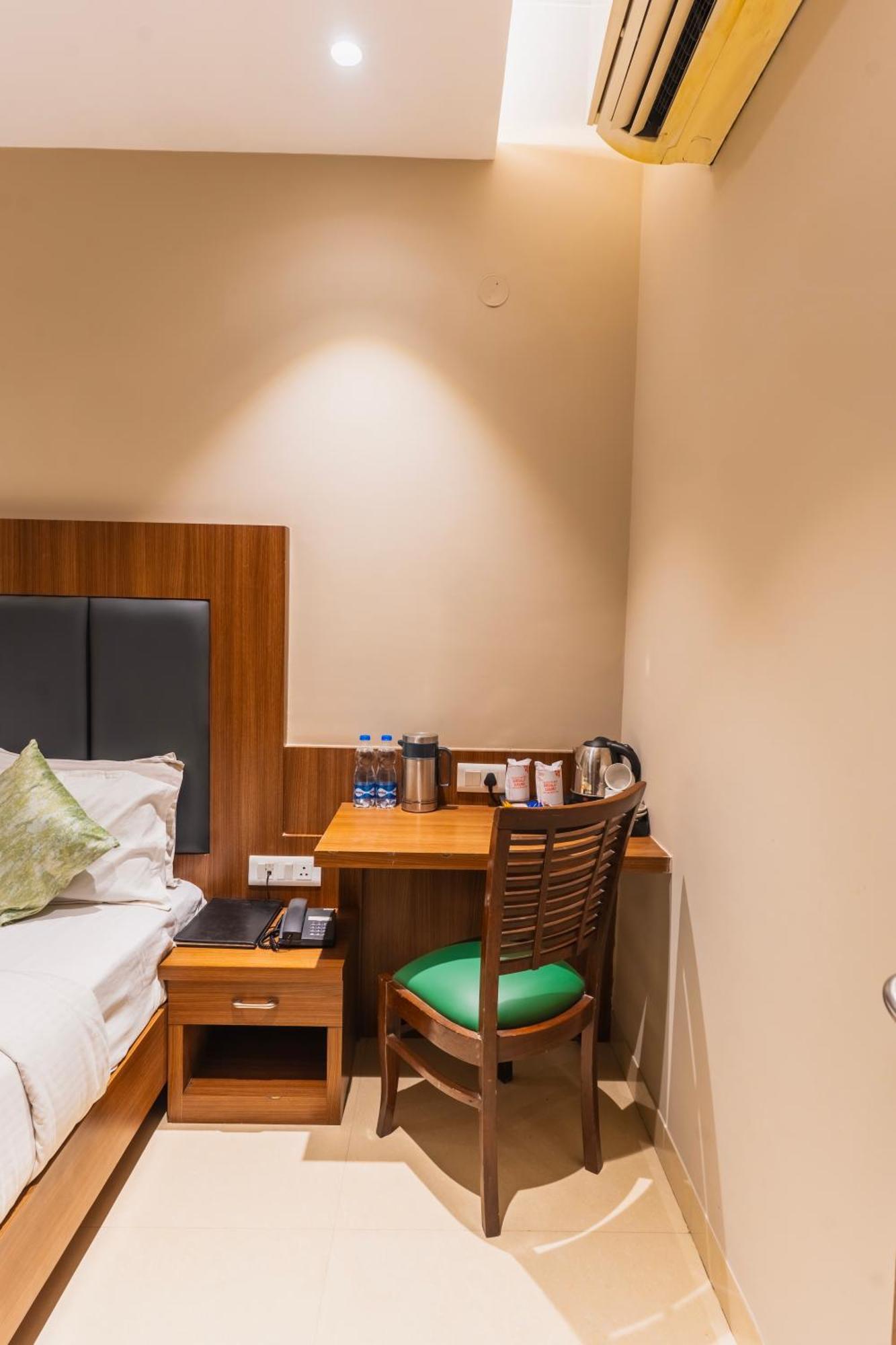 Hotel Amritsar International 2 Min Walk From Amritsar Bus Stand Exterior foto