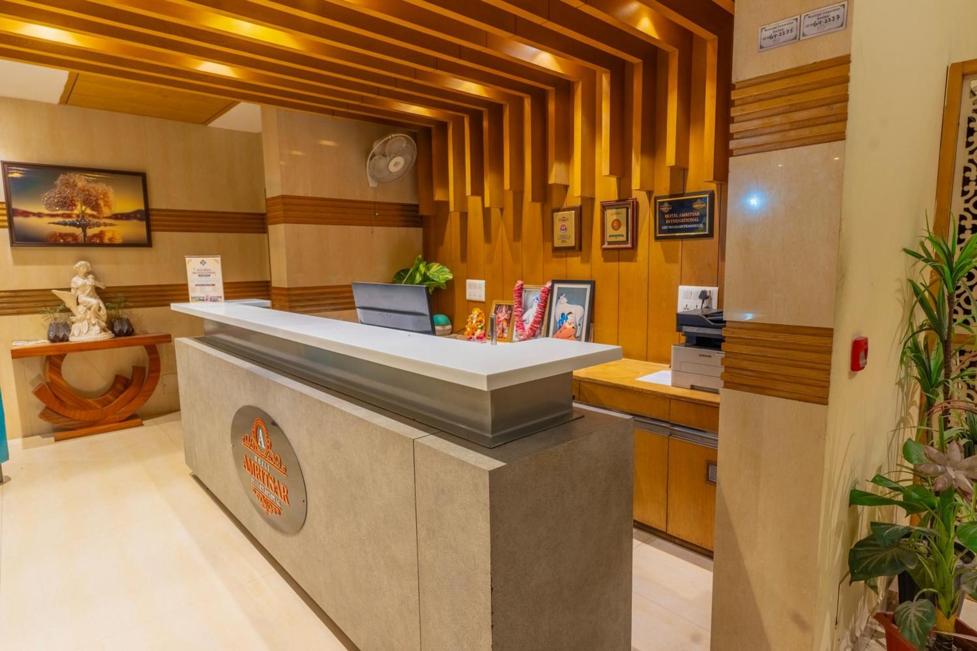 Hotel Amritsar International 2 Min Walk From Amritsar Bus Stand Exterior foto