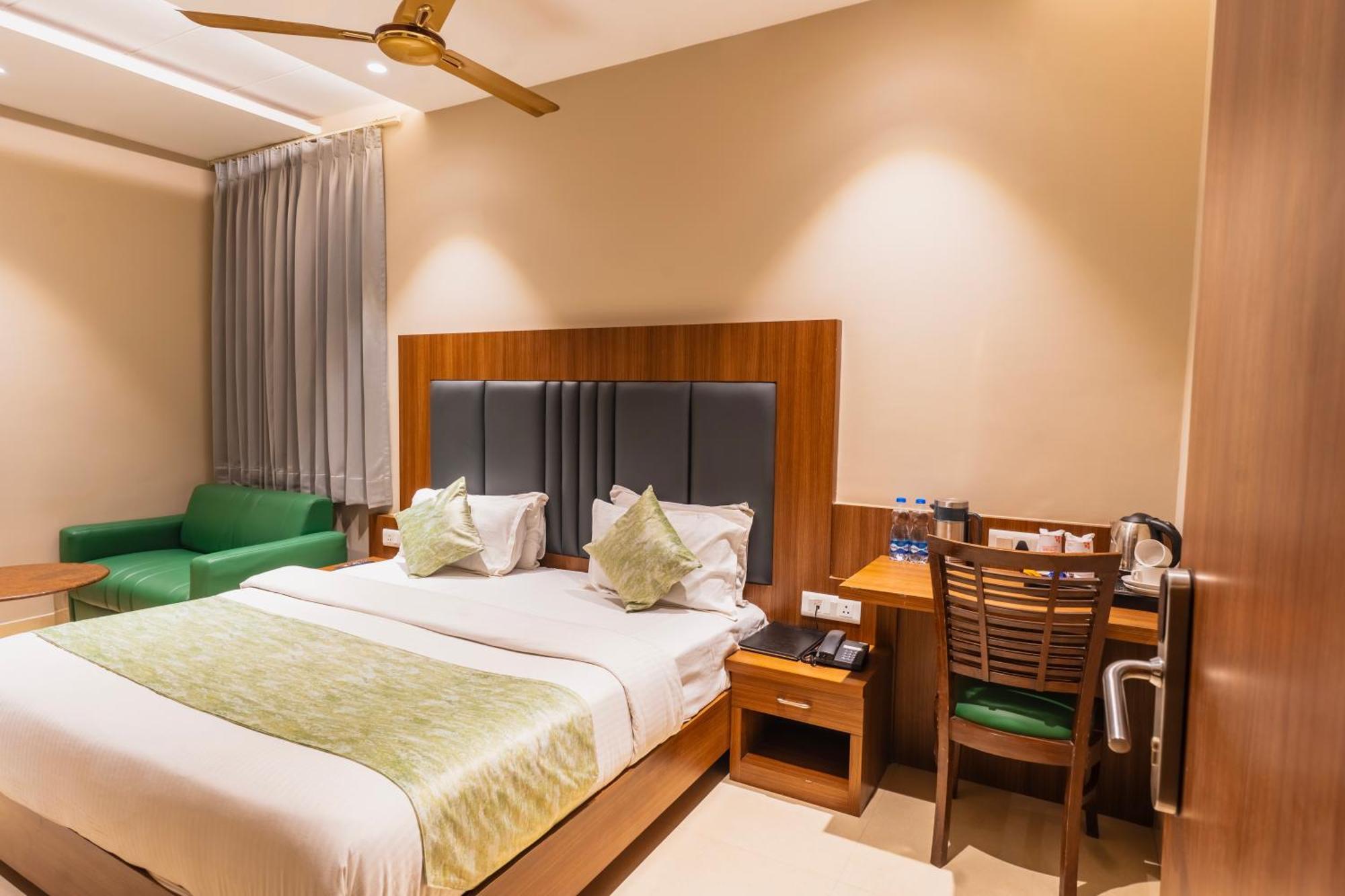 Hotel Amritsar International 2 Min Walk From Amritsar Bus Stand Exterior foto