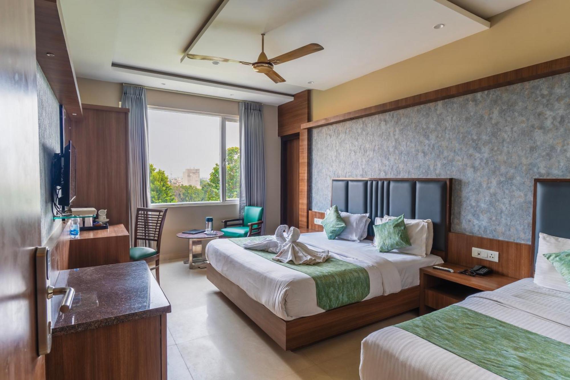 Hotel Amritsar International 2 Min Walk From Amritsar Bus Stand Exterior foto