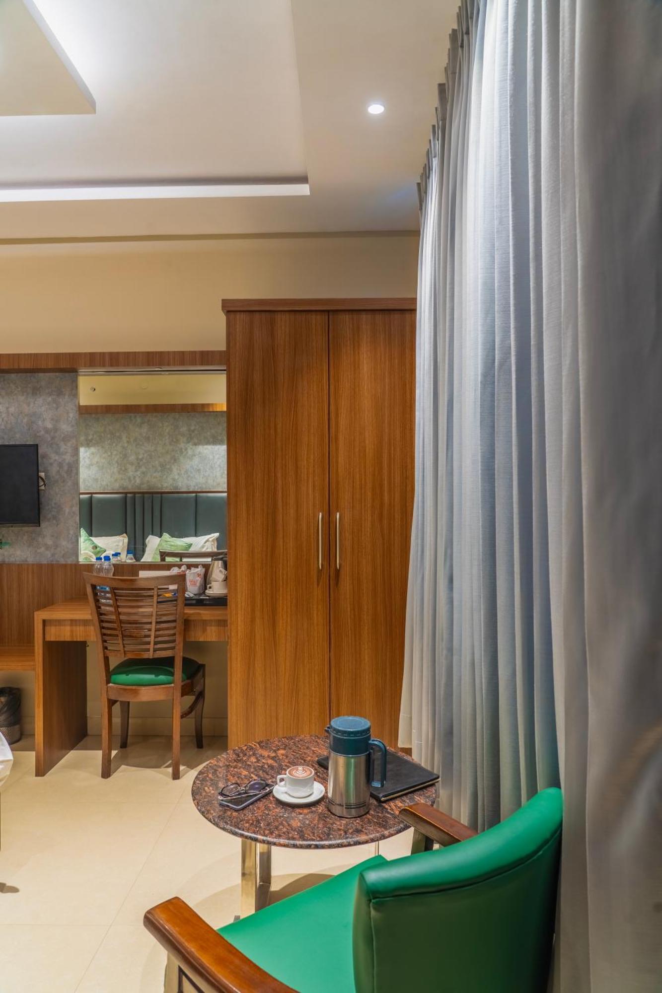 Hotel Amritsar International 2 Min Walk From Amritsar Bus Stand Exterior foto