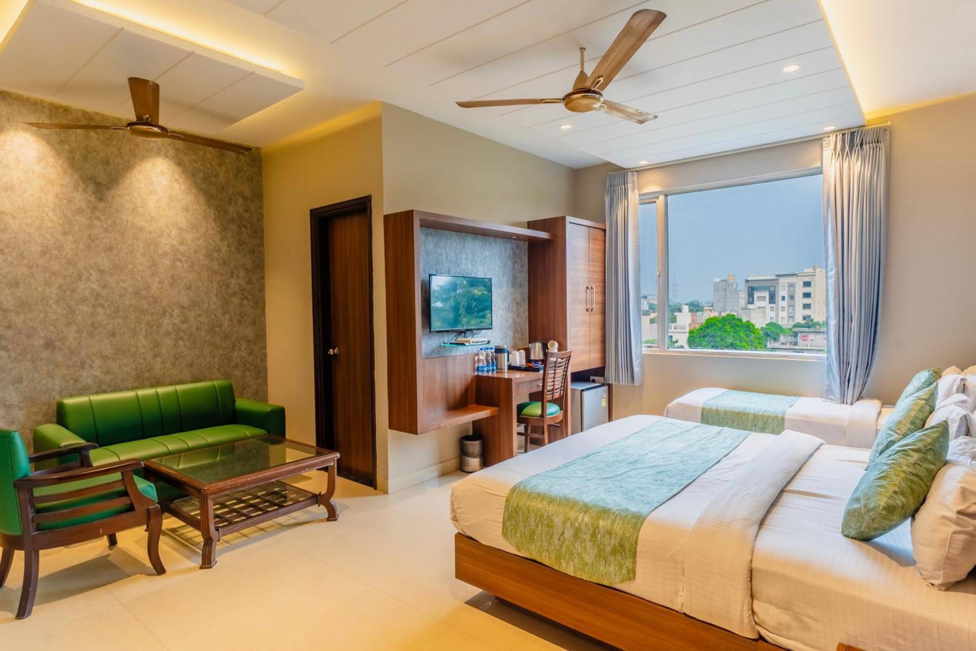 Hotel Amritsar International 2 Min Walk From Amritsar Bus Stand Exterior foto